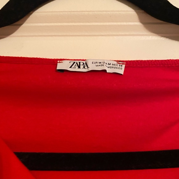 Elegant Red Wrap Dress - Picture 2 of 3